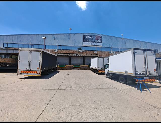 6,490M² WAREHOUSE FOR SALE IN CITY DEEP